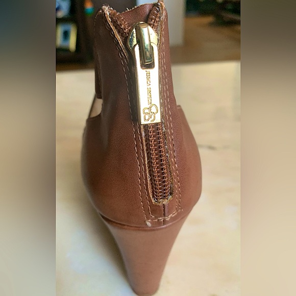 Jessica Simpson brown wadge. - Picture 4 of 10